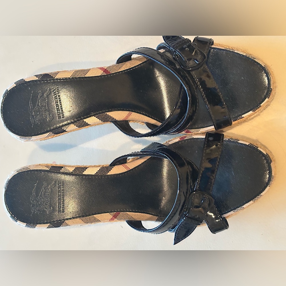 Burberry Black Patent Leather Slide Sandals with Nova Check Trim